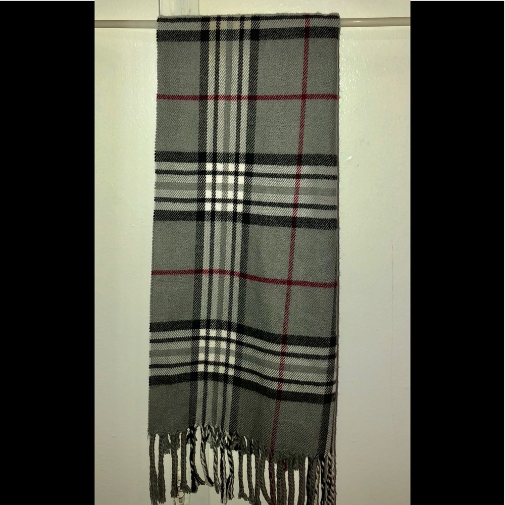 Brand new plaid scarf